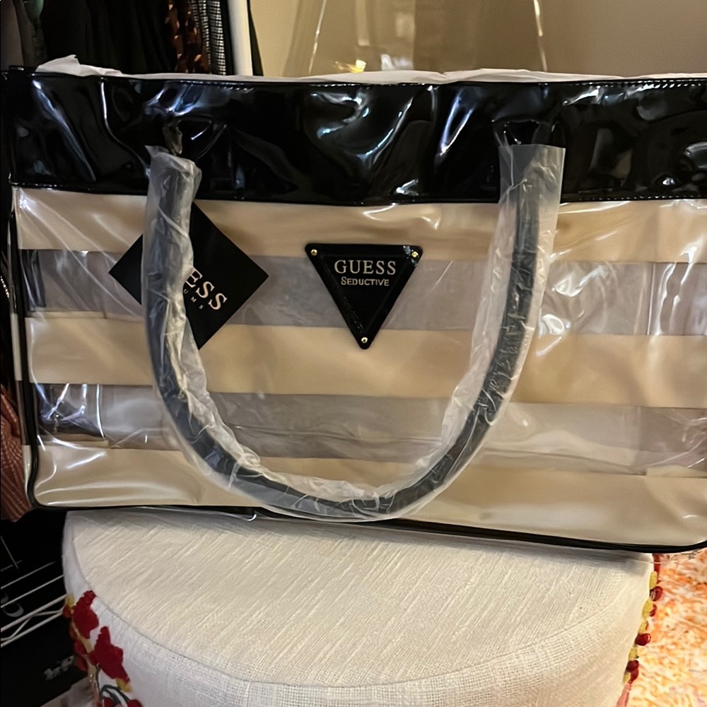 GUESS Black and Cream Women's Bag